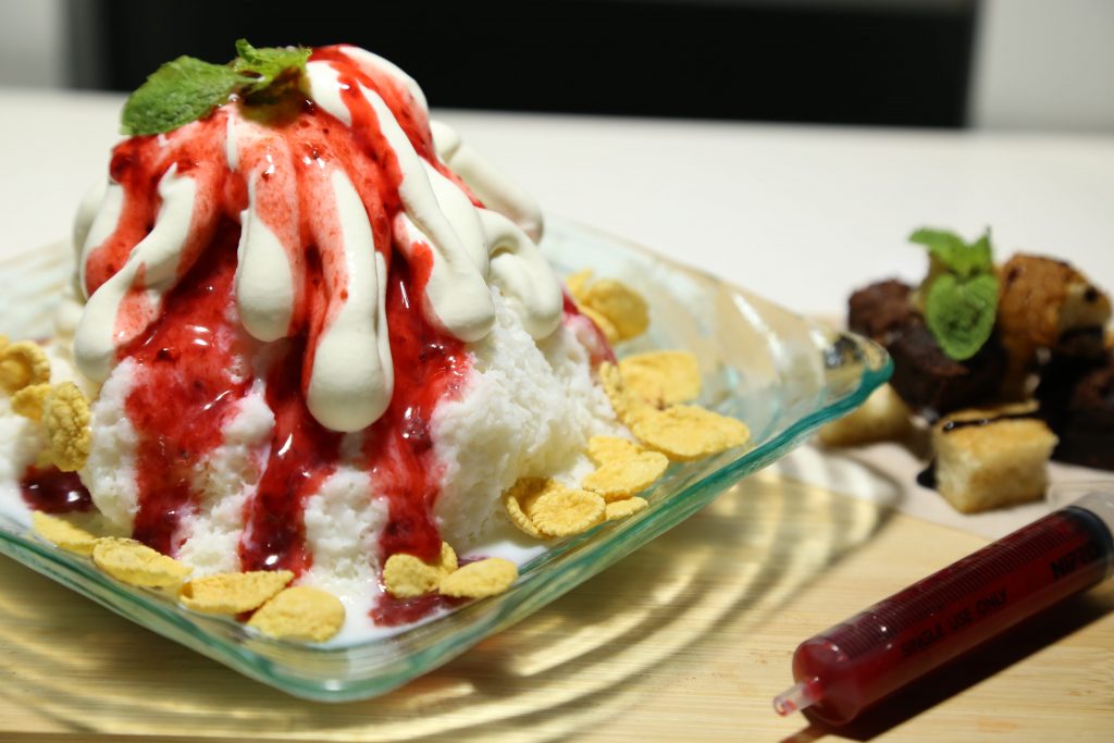 Bingsu Supermilk strawberry lava